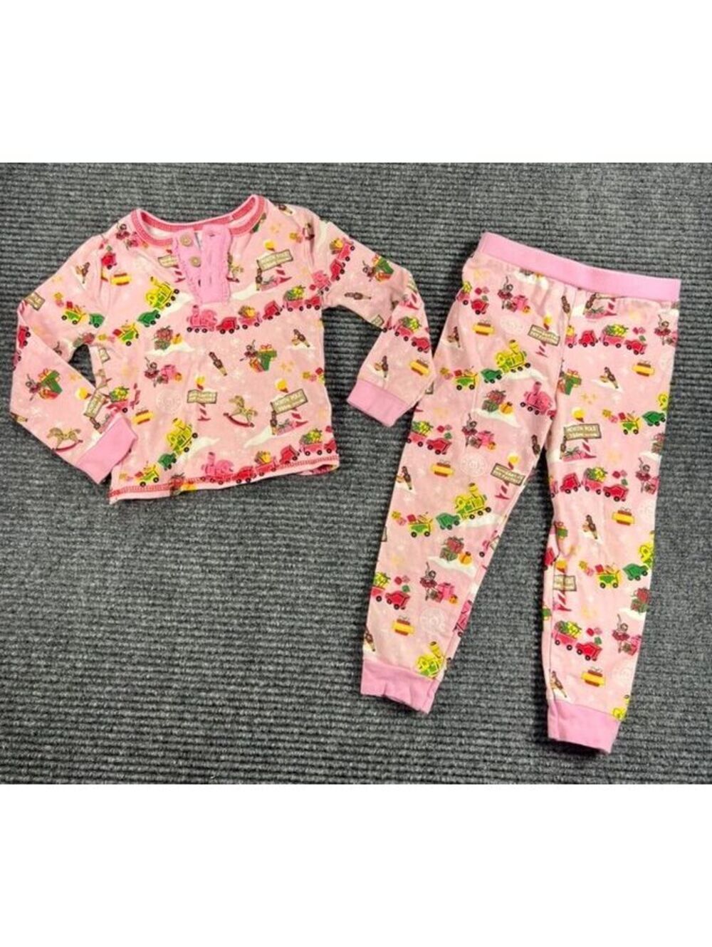 Mud Pie Toddler Girls' 24M/2T Pink Holiday Christmas Train Print Pajama Set